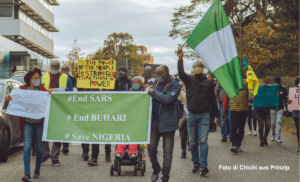 Scopri di più sull'articolo Nigeria: la SARS (squadra speciale anti rapina) fermata dal governo. Ma i soprusi contro i cittadini non cessano.